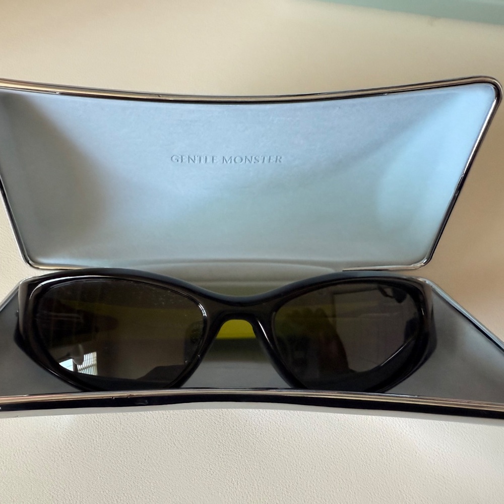 Gentle Monster Limitless S01 sunglasses